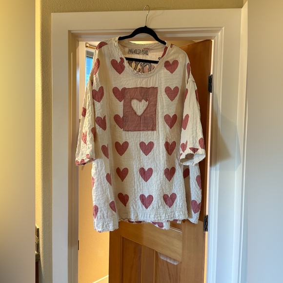 Magnolia Pearl Cream and Pink Heart Tunic - Picture 1 of 10